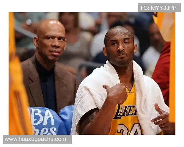 科比：从篮球传奇到足球绿茵场的跨界巨星与运动精神的传承